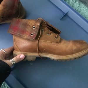 Plaid women's timberlands